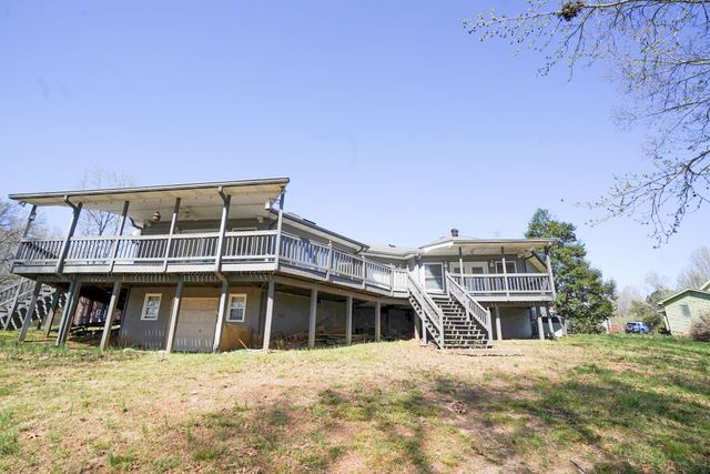 165 Cedar Point Rd, Bumpus Mills, TN 37028