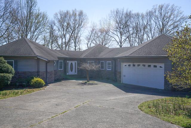 165 Cedar Point Rd, Bumpus Mills, TN 37028