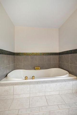 841 OLD MILFORD FARMS, Milford Charter Township, MI 48381