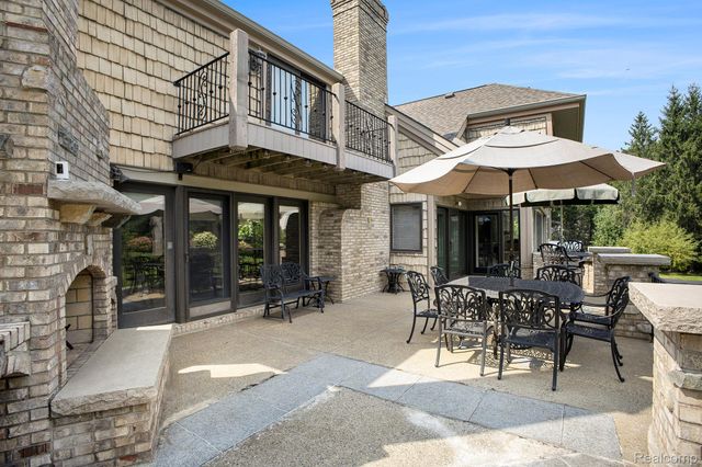 841 OLD MILFORD FARMS, Milford Charter Township, MI 48381