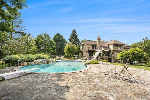 841 OLD MILFORD FARMS, Milford Charter Township, MI 48381