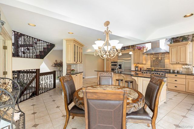 841 OLD MILFORD FARMS, Milford Charter Township, MI 48381