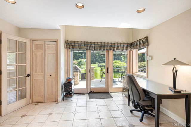 841 OLD MILFORD FARMS, Milford Charter Township, MI 48381