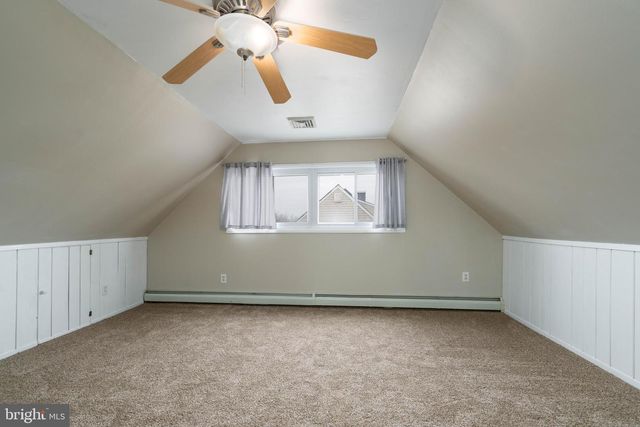 38 VICAR LN, Levittown, PA 19054