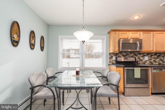 38 VICAR LN, Levittown, PA 19054