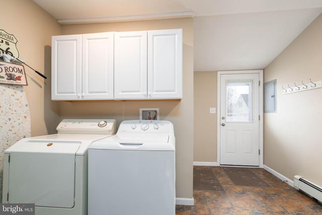 38 VICAR LN, Levittown, PA 19054