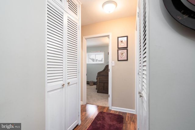 38 VICAR LN, Levittown, PA 19054