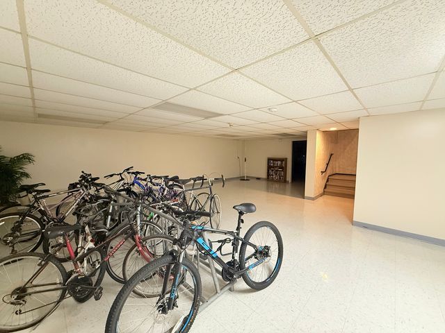 4250 Saratoga Avenue L305, Downers Grove, IL 60515