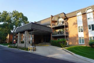4250 Saratoga Avenue L305, Downers Grove, IL 60515