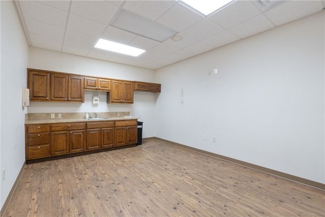 101 N 37th Street, Rogers, AR 72756