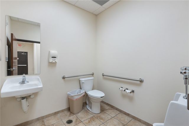 101 N 37th Street, Rogers, AR 72756