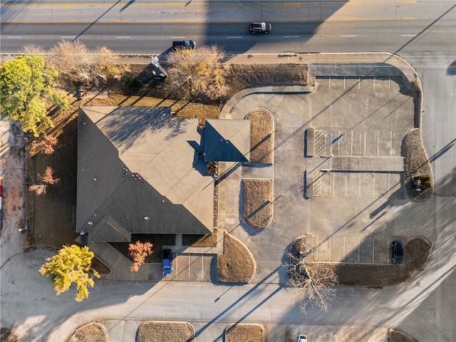 101 N 37th Street, Rogers, AR 72756