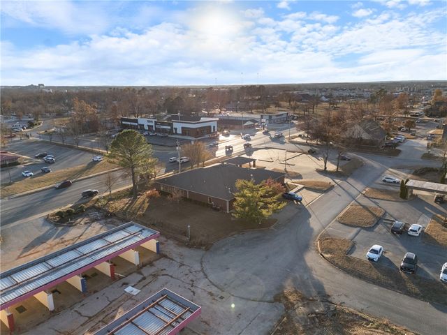 101 N 37th Street, Rogers, AR 72756