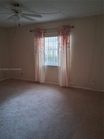 7556 Stirling Road 123, Davie, FL 33024