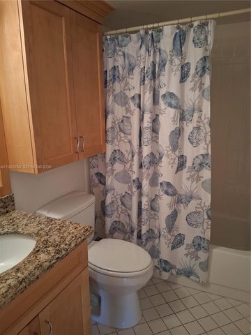 7556 Stirling Road 123, Davie, FL 33024