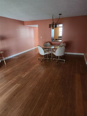 7556 Stirling Road 123, Davie, FL 33024