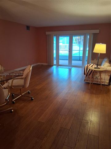 7556 Stirling Road 123, Davie, FL 33024