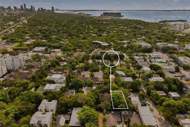 2952 Louise St, Coconut Grove, FL 33133