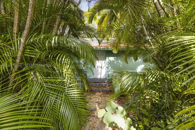 2952 Louise St, Coconut Grove, FL 33133