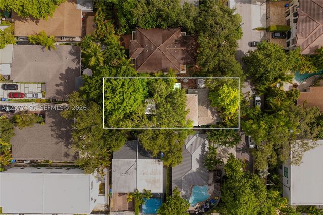 2952 Louise St, Coconut Grove, FL 33133