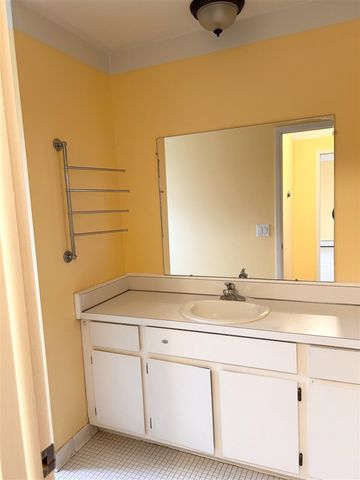 22039 E 11 Mile Road 20, Saint Clair Shores, MI 48081