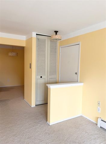 22039 E 11 Mile Road 20, Saint Clair Shores, MI 48081