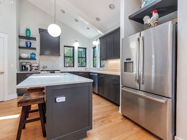 1040 BERKELEY Ln E, Monmouth, OR 97361