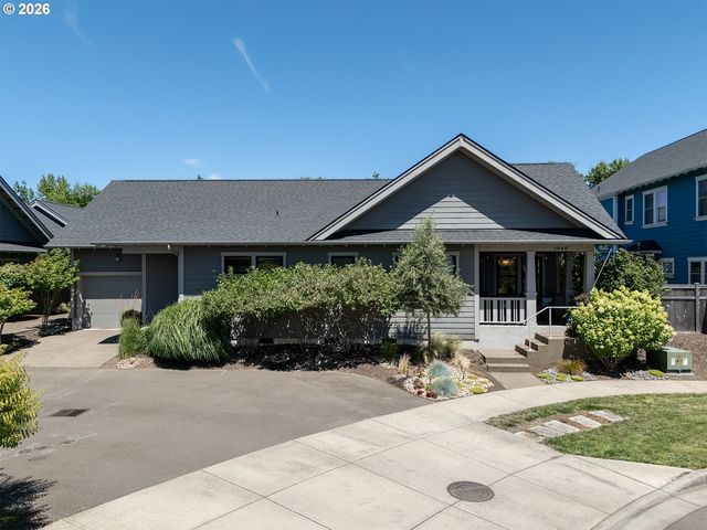 1040 BERKELEY Ln E, Monmouth, OR 97361
