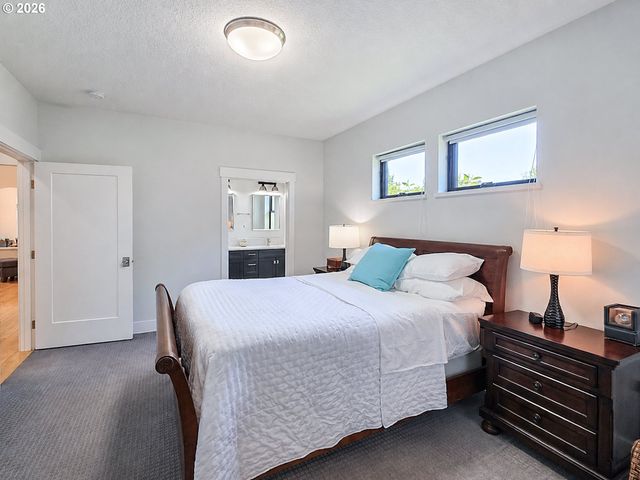 1040 BERKELEY Ln E, Monmouth, OR 97361