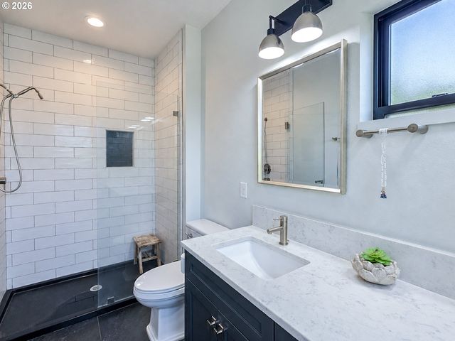 1040 BERKELEY Ln E, Monmouth, OR 97361