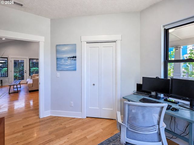 1040 BERKELEY Ln E, Monmouth, OR 97361