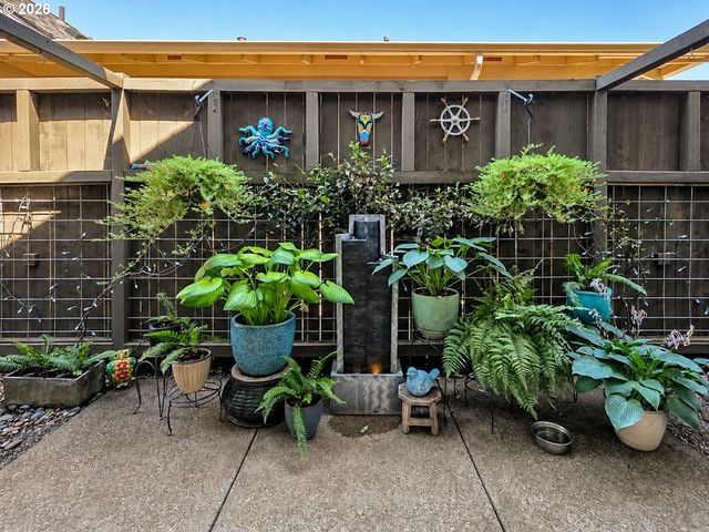 1040 BERKELEY Ln E, Monmouth, OR 97361