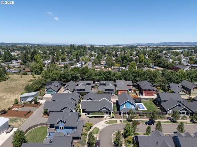 1040 BERKELEY Ln E, Monmouth, OR 97361