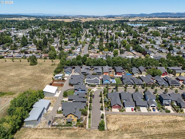 1040 BERKELEY Ln E, Monmouth, OR 97361