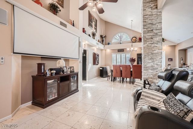 2112 Marble Gorge Drive, Las Vegas, NV 89117