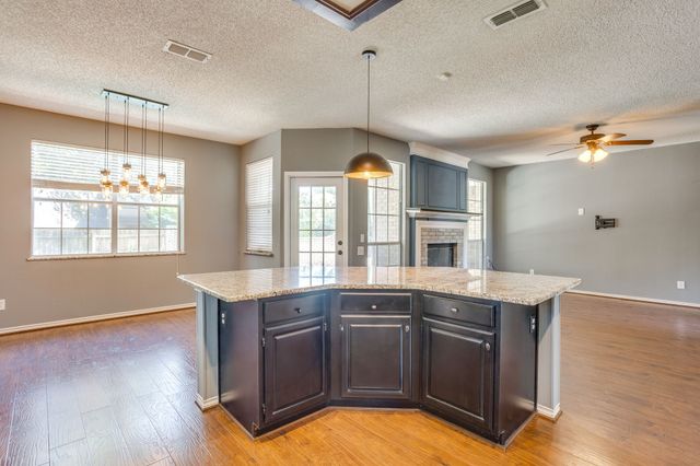 7501 Amhurst Circle, Fort Worth, TX 76132