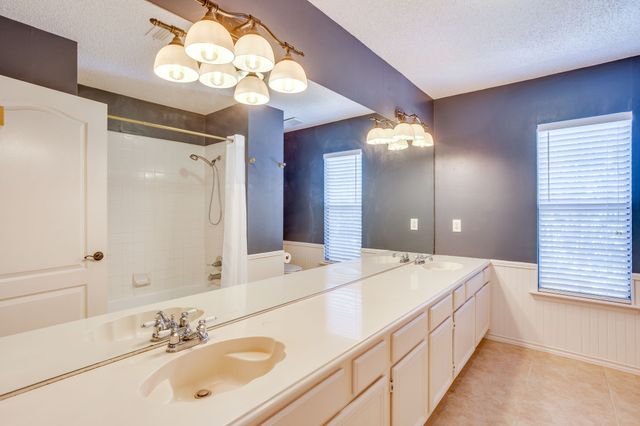7501 Amhurst Circle, Fort Worth, TX 76132