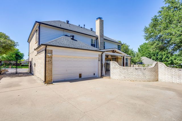 7501 Amhurst Circle, Fort Worth, TX 76132