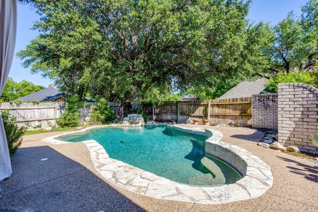 7501 Amhurst Circle, Fort Worth, TX 76132