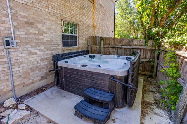 7501 Amhurst Circle, Fort Worth, TX 76132