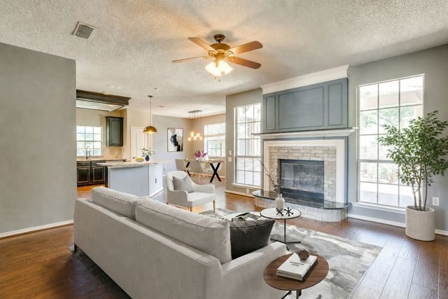 7501 Amhurst Circle, Fort Worth, TX 76132