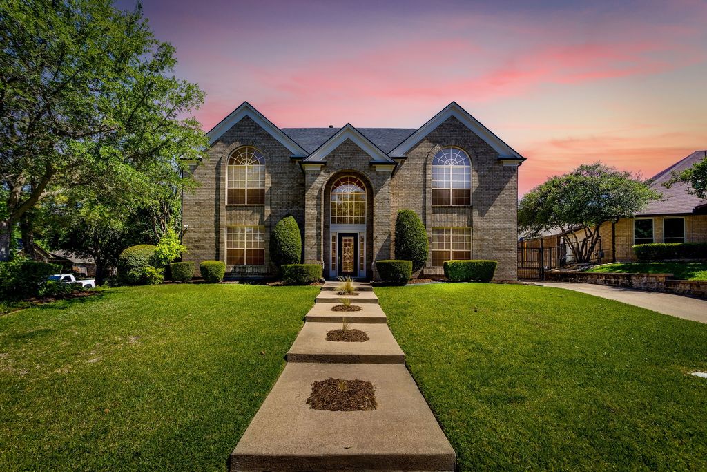 7501 Amhurst Circle, Fort Worth, TX 76132
