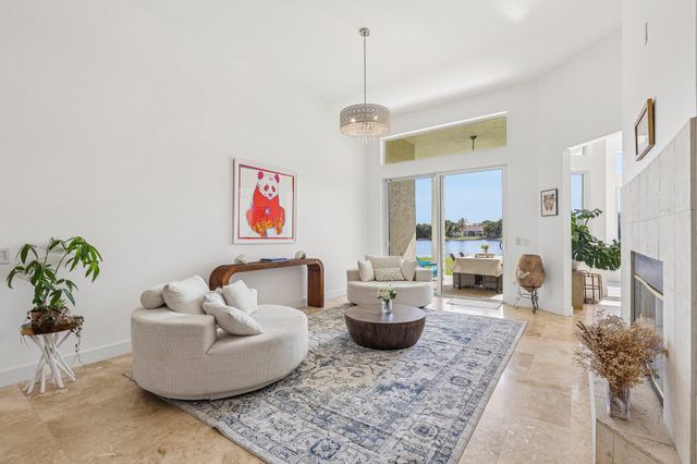 762 Heritage Drive, Weston, FL 33326