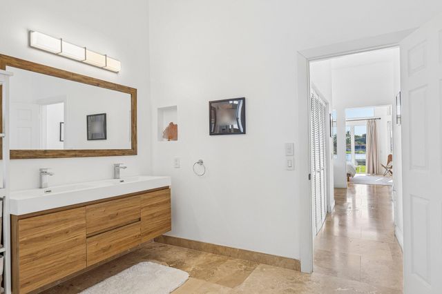 762 Heritage Drive, Weston, FL 33326
