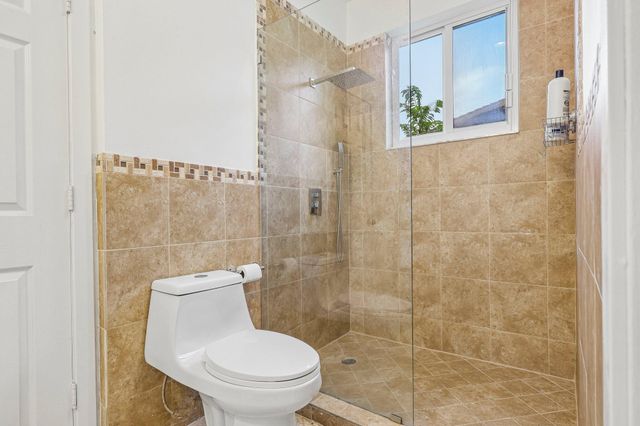 762 Heritage Drive, Weston, FL 33326