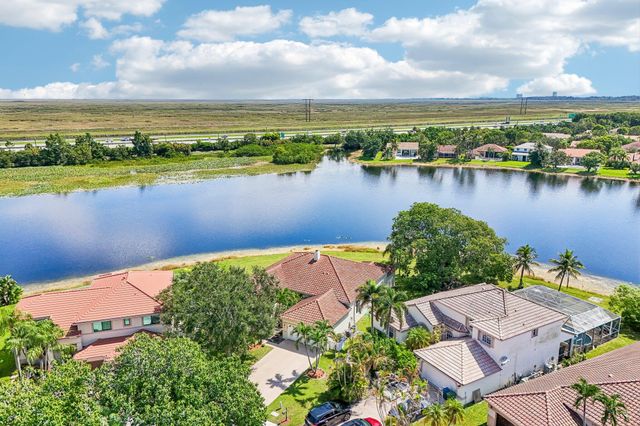 762 Heritage Drive, Weston, FL 33326