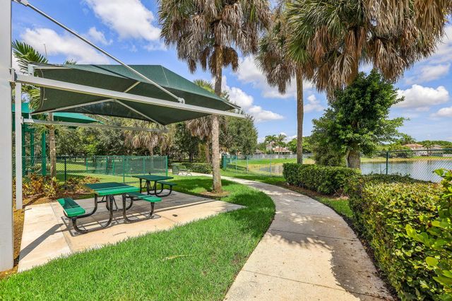 762 Heritage Drive, Weston, FL 33326