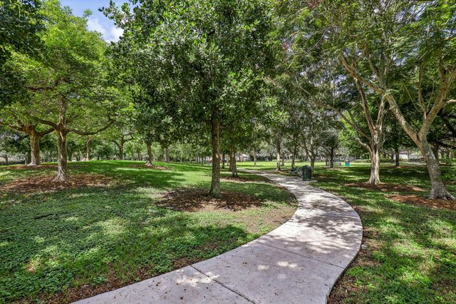 762 Heritage Drive, Weston, FL 33326