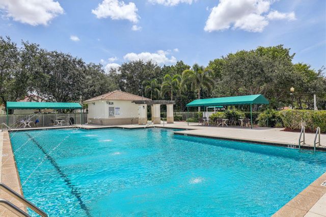 762 Heritage Drive, Weston, FL 33326