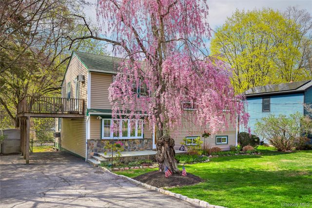 606 Washington Avenue, Pleasantville, NY 10570